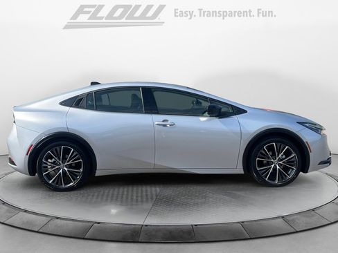 Used 2026 Toyota Prius XLE FWD image 10