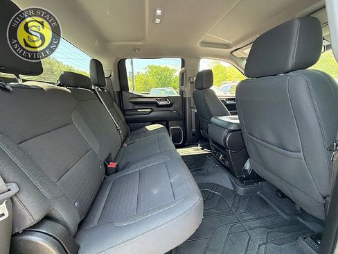 Used 2023 Chevrolet Silverado 1500 LT AWD/4WD image 17
