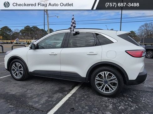 Used 2021 Ford Escape SEL w/ Technology Package image 4