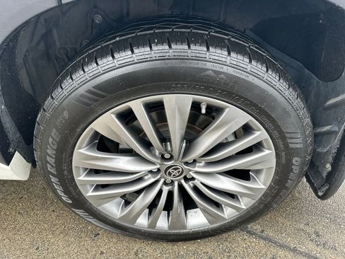 Certified 2020 Toyota Highlander Platinum AWD/4WD image 29