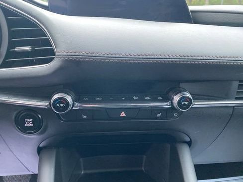 Used 2024 MAZDA MAZDA3 s image 23