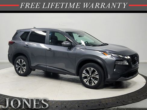 Used 2023 Nissan Rogue SV image 1