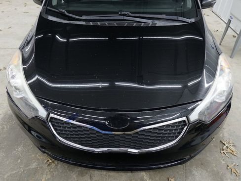 Used 2016 Kia Forte LX image 4