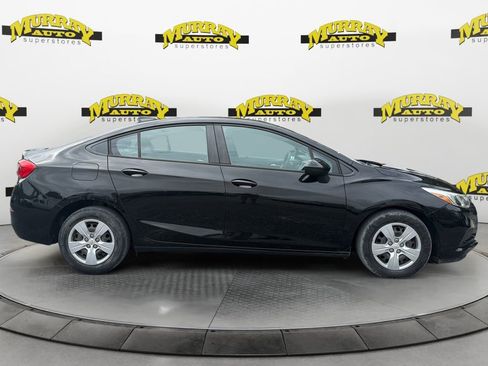 Used 2018 Chevrolet Cruze LS image 6