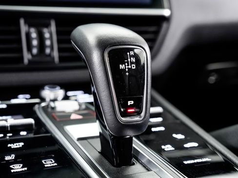 Certified 2019 Porsche Cayenne AWD/4WD image 21