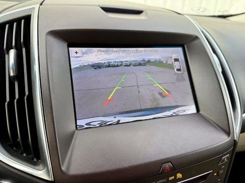 Certified 2019 Ford Edge Titanium w/ Cold Weather Package image 23