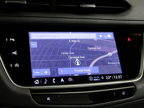 Certified 2025 Cadillac XT5 Sportv w/ Technology Package image 15