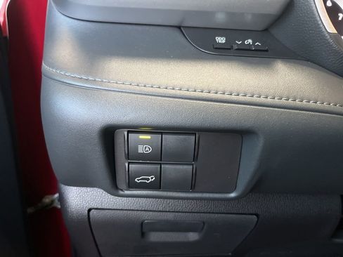 Used 2022 Toyota Highlander XSE AWD/4WD image 14