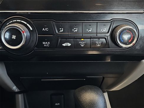Used 2013 Honda Civic LX image 21