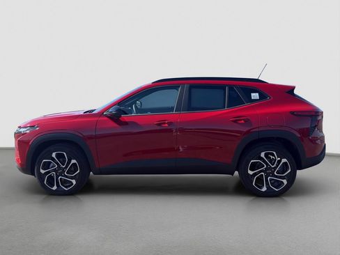 New 2026 Chevrolet Trax RS w/ Sunroof Package FWD image 3