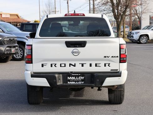 Used 2023 Nissan Frontier SV w/ Midnight Edition Package image 11