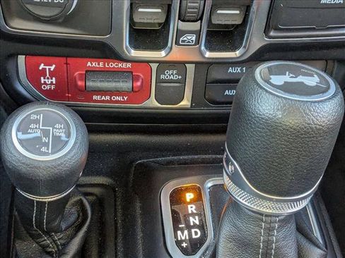 Used 2024 Jeep Wrangler Willys image 13