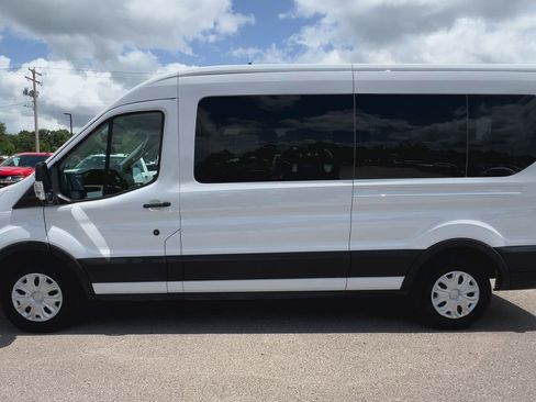 Used 2024 Ford Transit 350 XLT image 42