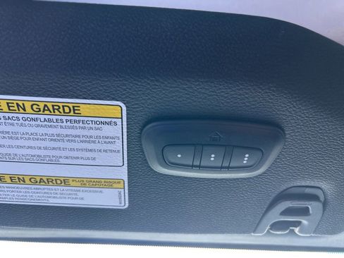 Certified 2022 Jeep Gladiator Willys image 40