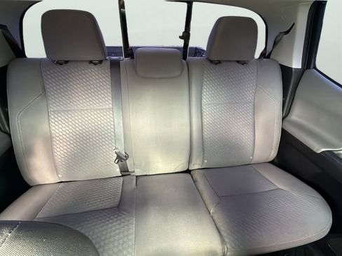 Used 2020 Toyota Tacoma SR5 w/ SR5 Appearance Package (SM) RWD image 24