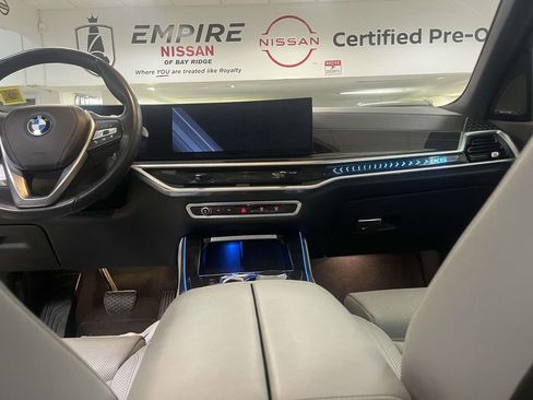 Used 2024 BMW X5 xDrive50e AWD/4WD image 14
