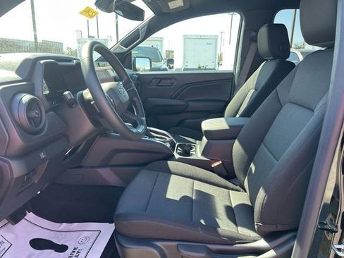 New 2026 Chevrolet Colorado LT image 15