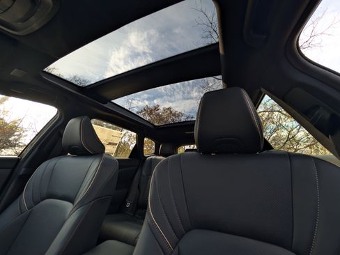 New 2025 Toyota Crown Signia image 7