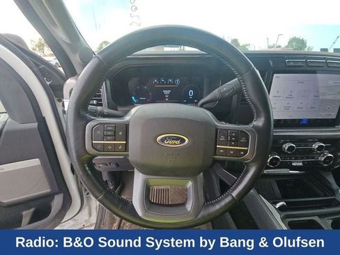 Used 2024 Ford F250 Lariat image 11