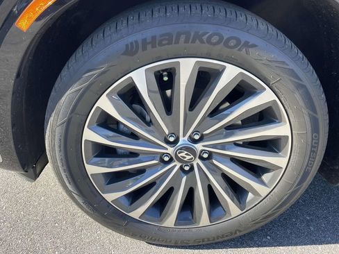 Used 2023 Hyundai Palisade Calligraphy image 8