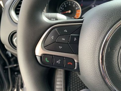 Used 2022 Jeep Renegade Latitude image 22