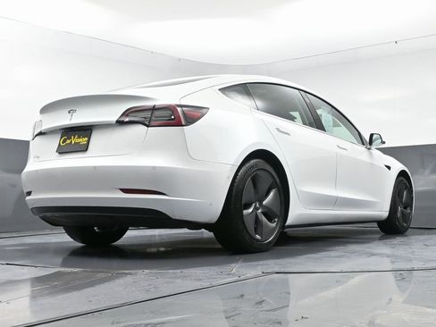 Used 2019 Tesla Model 3 Standard Range Plus image 54
