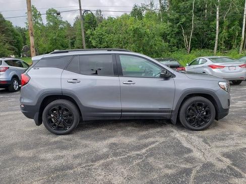 Used 2020 GMC Terrain SLE w/ Driver Convenience Package AWD/4WD image 8