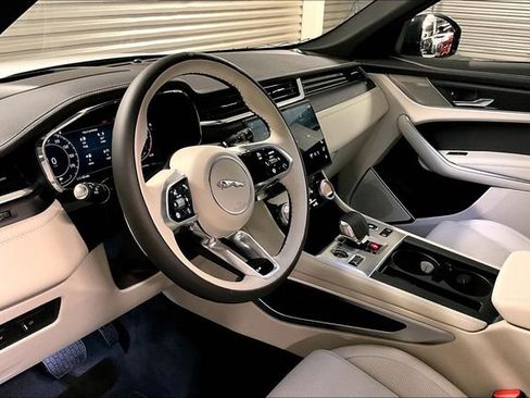 New 2026 Jaguar F-PACE R-Dynamic S AWD/4WD image 7