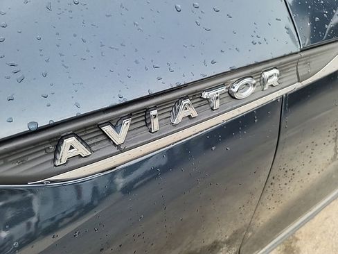 Used 2022 Lincoln Aviator Reserve w/ Equipment Group 201A AWD/4WD image 8