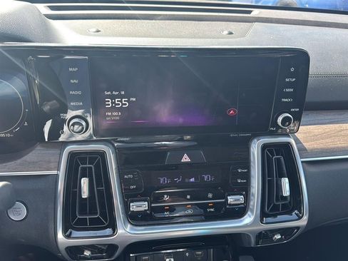 Used 2023 Kia Sorento SX Prestige image 11