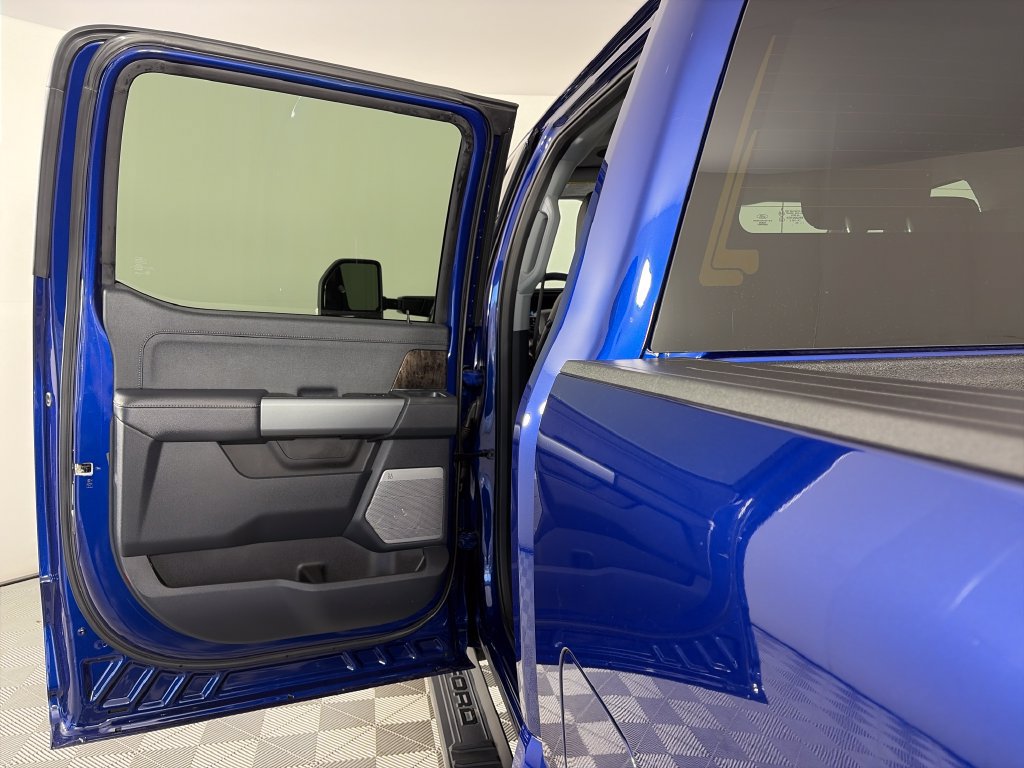 Used 2026 Ford F350 Lariat w/ Black Appearance Package AWD/4WD image 12