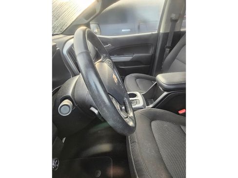Used 2018 Chevrolet Colorado LT w/ LT Convenience Package AWD/4WD image 6