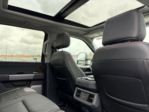 New 2026 Ford F350 4x4 Crew Cab DRW Super Duty image 29