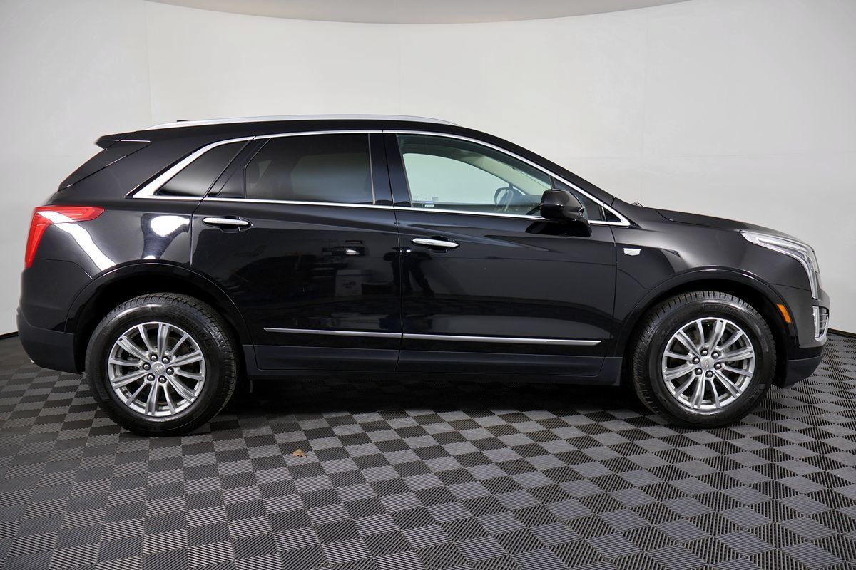 Used 2017 Cadillac XT5 Luxury w/ Driver Awareness Package AWD/4WD image 7
