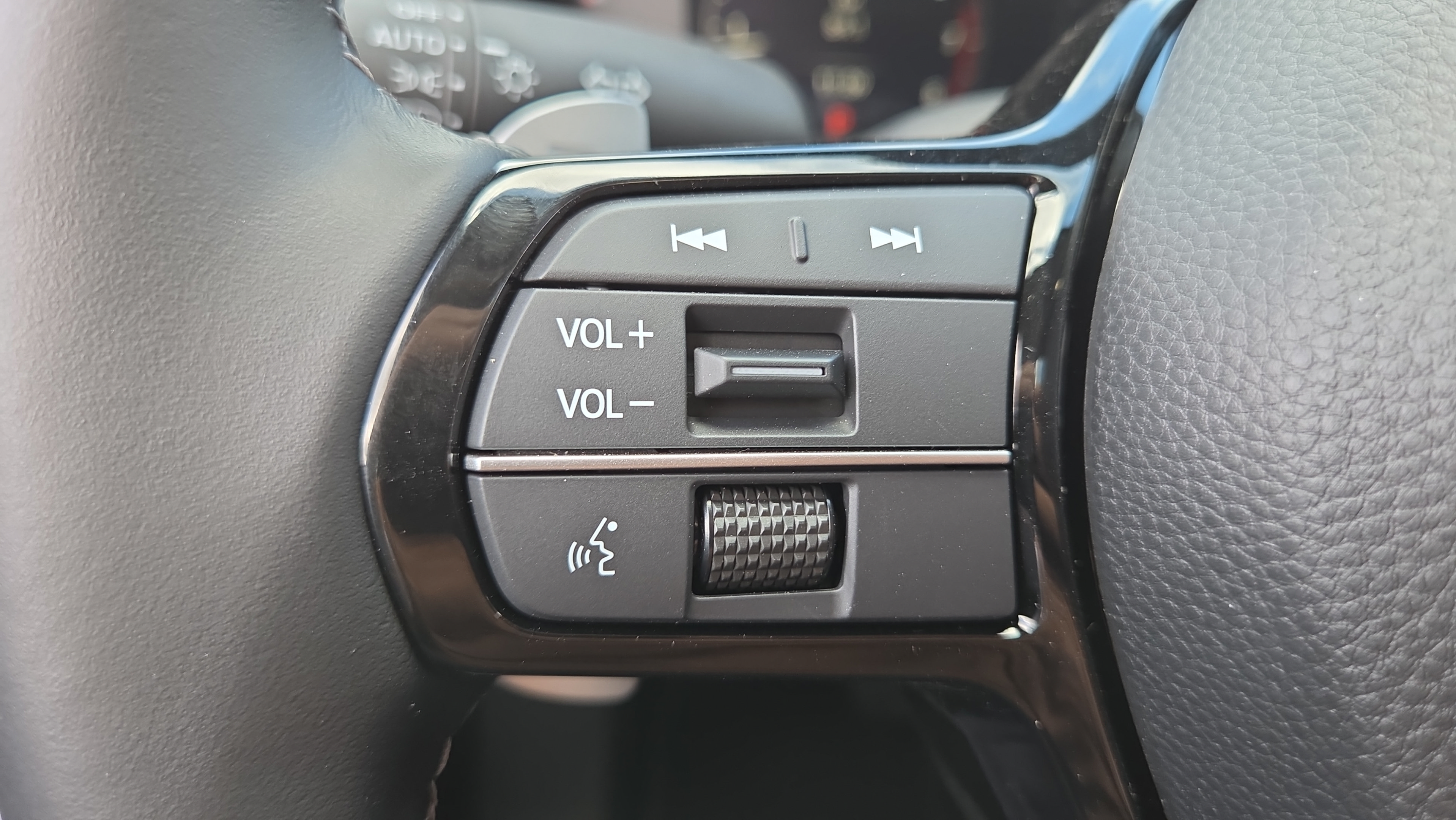 Certified 2026 Acura ADX FWD image 23