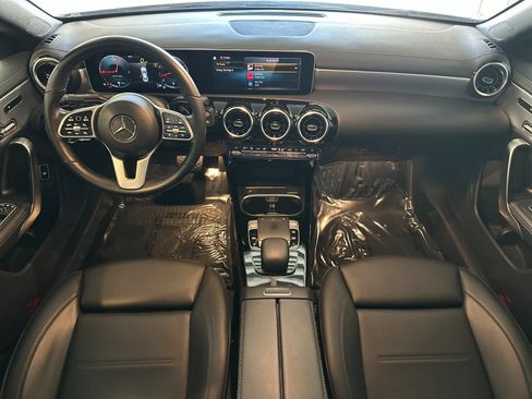 Used 2020 Mercedes-Benz CLA 250 image 3