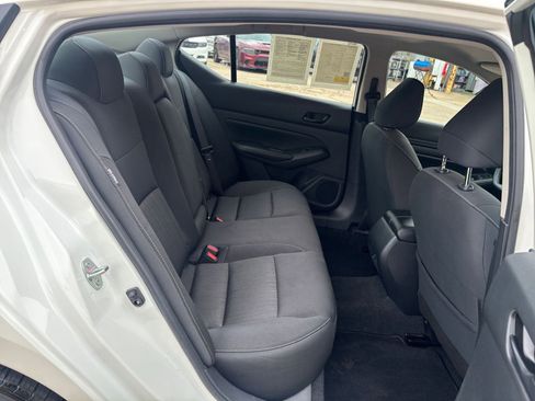 Used 2025 Nissan Altima 2.5 SV FWD image 25
