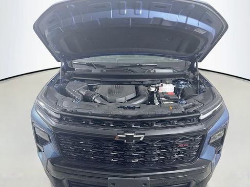 Used 2024 Chevrolet Traverse RS image 33