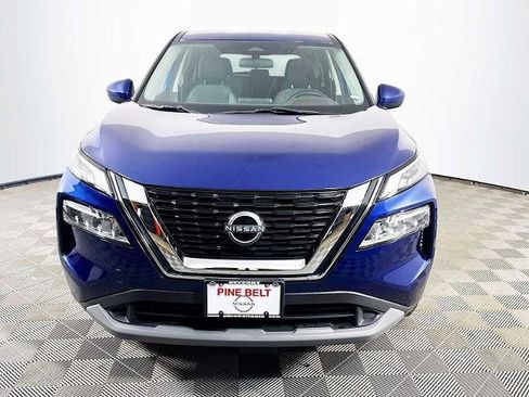 Certified 2023 Nissan Rogue SV FWD image 2