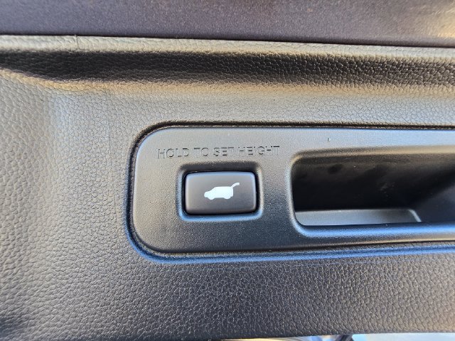 Used 2024 Honda Pilot Touring image 28