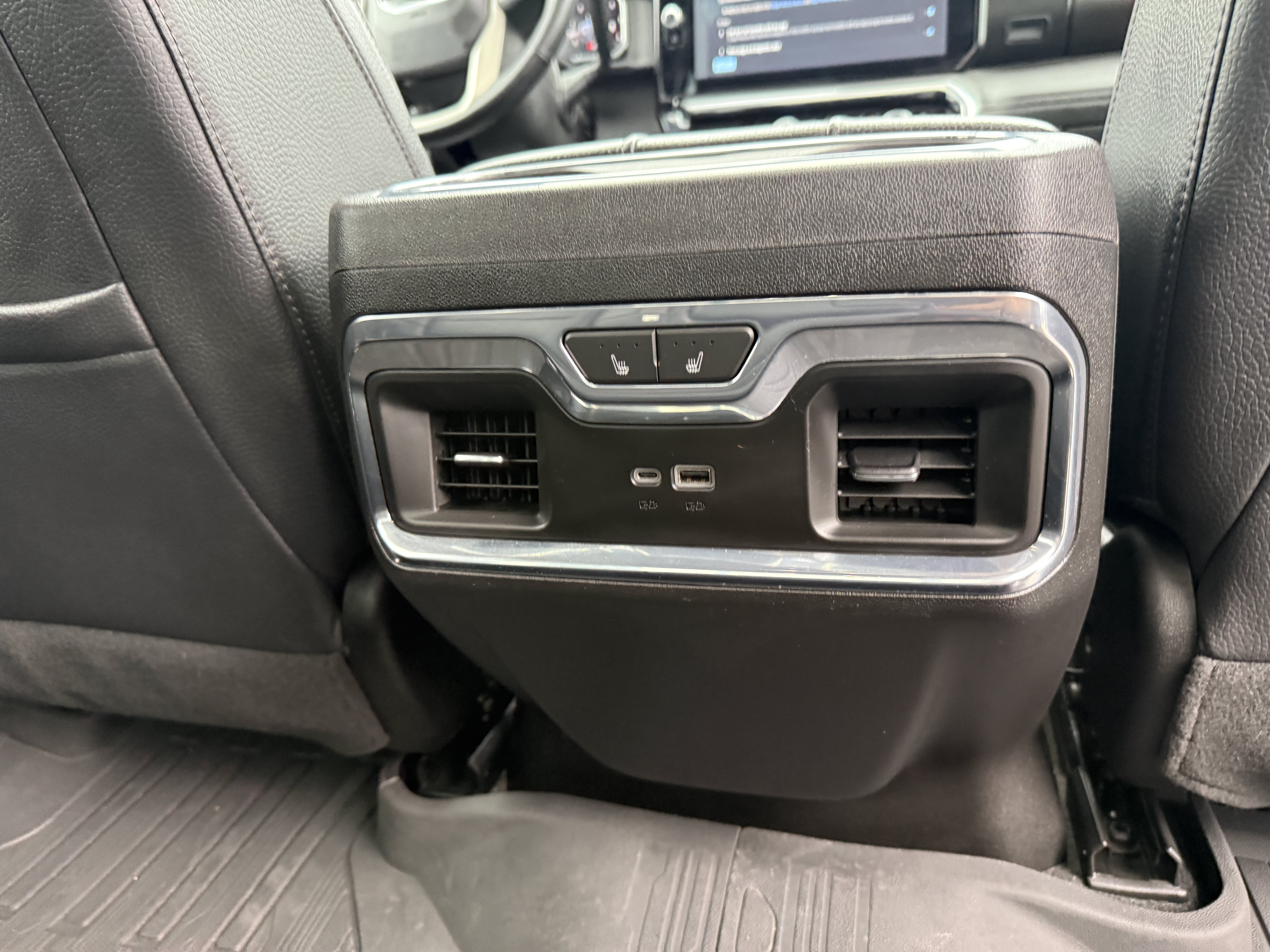 Used 2024 GMC Sierra 2500 Denali w/ Denali Reserve Package AWD/4WD image 22