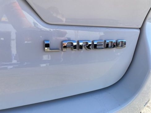 Certified 2023 Jeep Grand Cherokee Laredo image 6