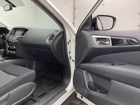 Used 2017 Nissan Pathfinder SV AWD/4WD image 28