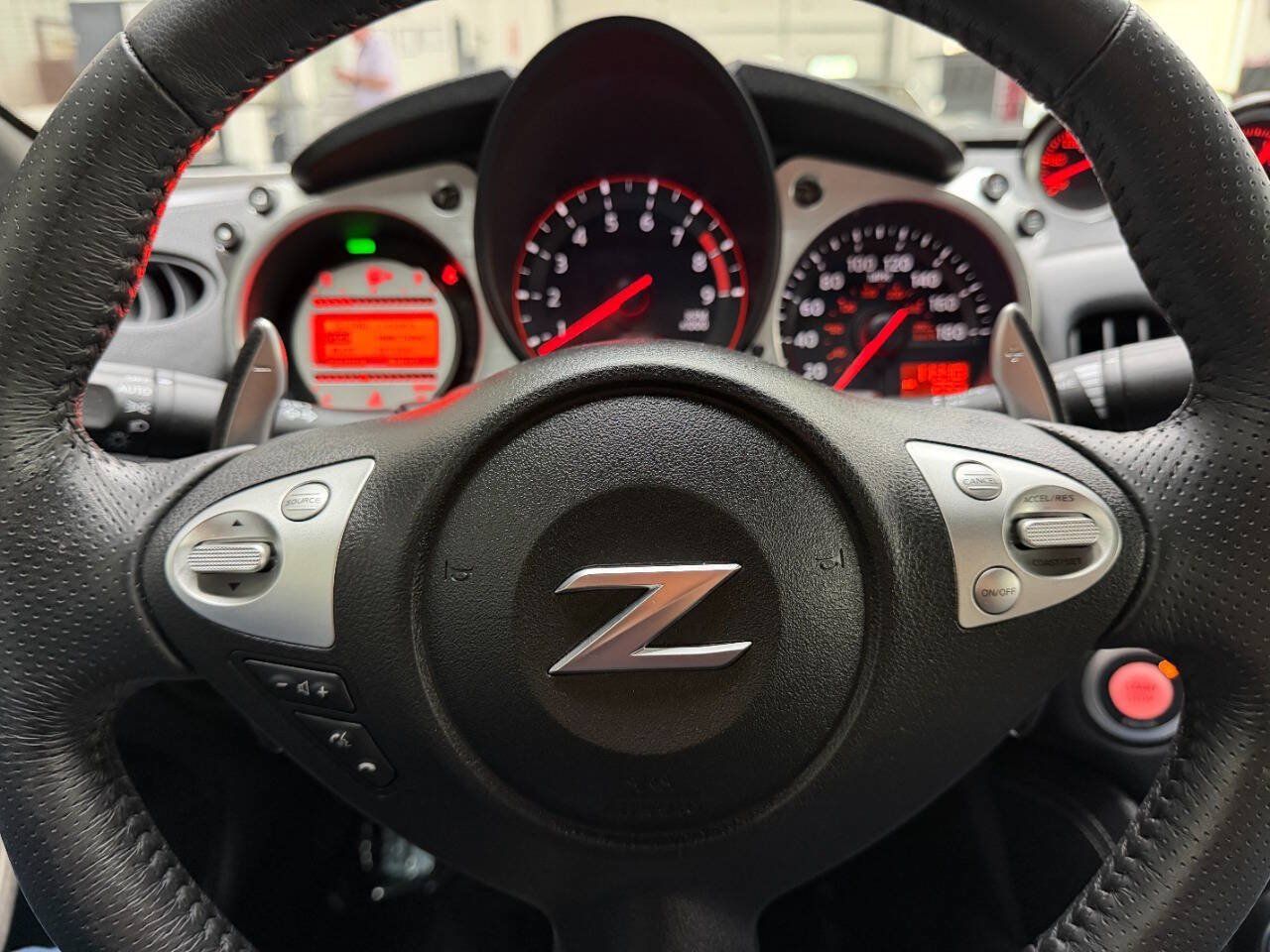 Used 2009 Nissan 370Z Touring w/ Sport Pkg RWD image 16