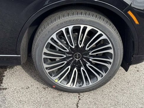 New 2026 Lincoln Aviator Black Label w/ Dynamic Handling Package AWD/4WD image 9