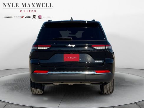 New 2025 Jeep Grand Cherokee Laredo image 15