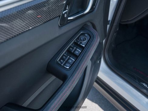 Used 2024 Porsche Macan GTS image 83