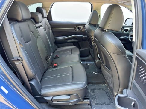 Used 2024 Kia Sorento S w/ Panoramic Sunroof Package FWD image 37