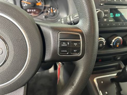 Used 2017 Jeep Compass Sport w/ Power Value Group FWD image 17