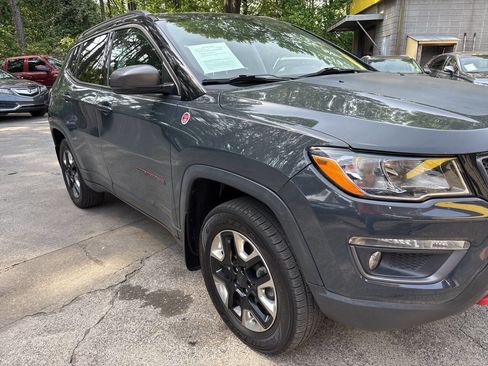 Used 2017 Jeep Compass Trailhawk w/ Leather Interior Group AWD/4WD image 4